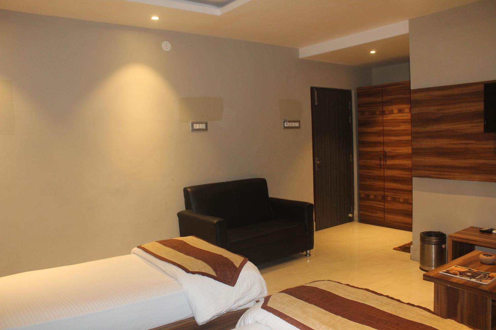 Hotel Oishi Plaza Mukutmanipur Buitenkant foto
