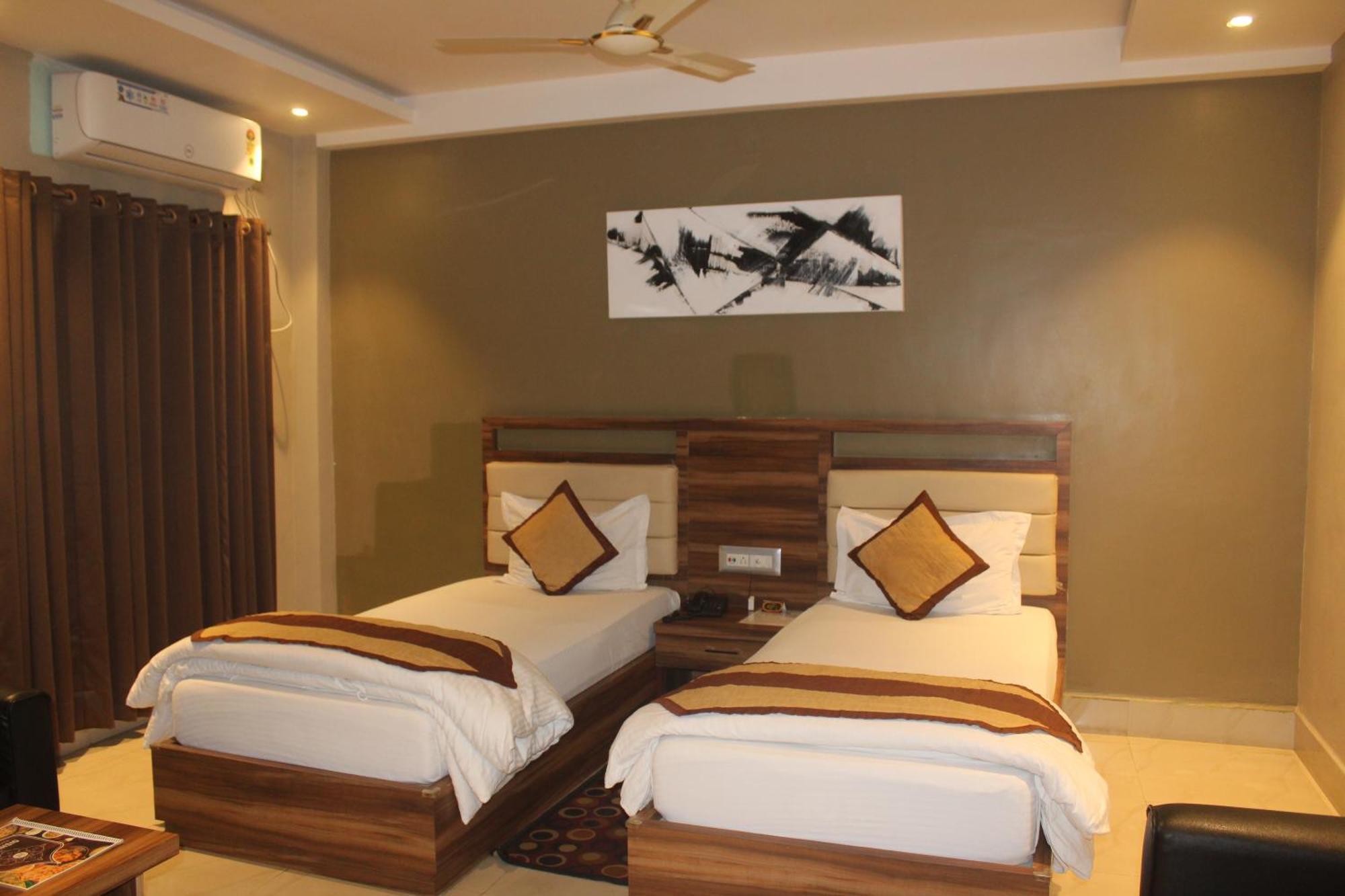 Hotel Oishi Plaza Mukutmanipur Buitenkant foto